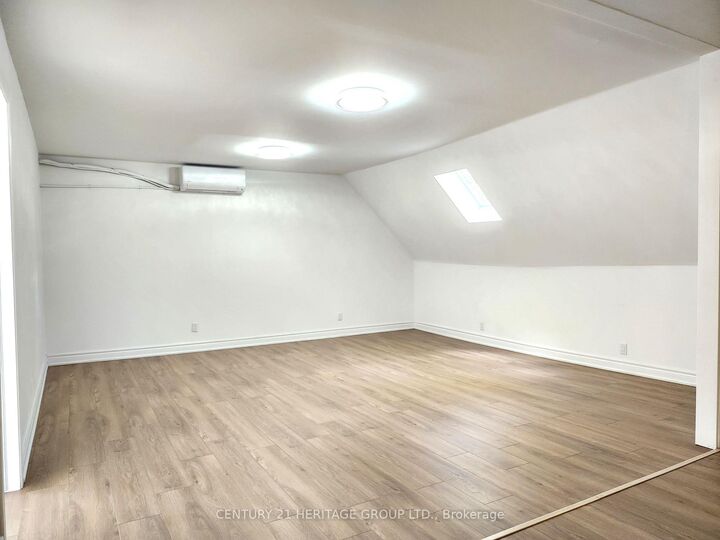 Property Photo:  1356 Avenue Road 3  ON M5N 2H2 