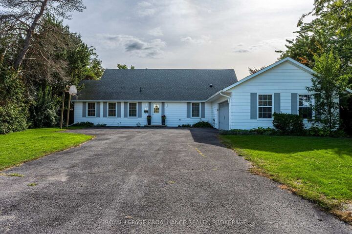 Property Photo:  34 Cambridge Crescent  ON K7N 1R3 