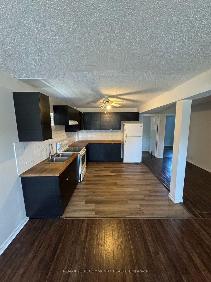 Property Photo:  40 Leslie Avenue Lower  ON L4N 9P1 