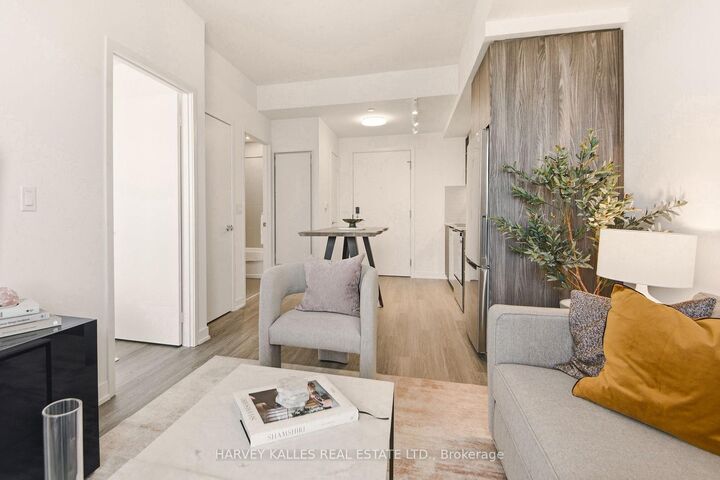 Property Photo:  100 Eastdale Avenue 3102  ON M4C 5A1 