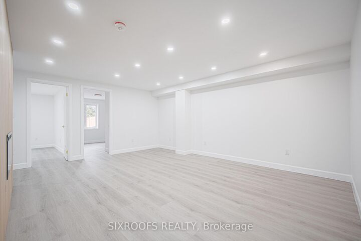 Property Photo:  23 San Vito Drive Lower  ON L4H 2S9 