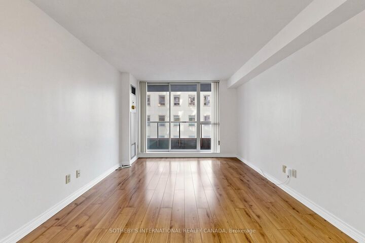 Property Photo:  736 Bay Street 502  ON M5G 2M4 
