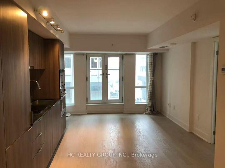 Property Photo:  955 Bay Street 327  ON M5S 2A2 