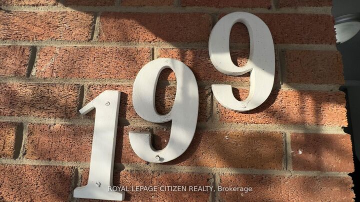 Property Photo:  199 Habitant Drive Upper  ON M9M 2P4 