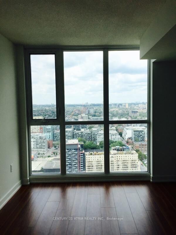 Property Photo:  85 Queens Wharf Road 4210  ON M5V 0J9 