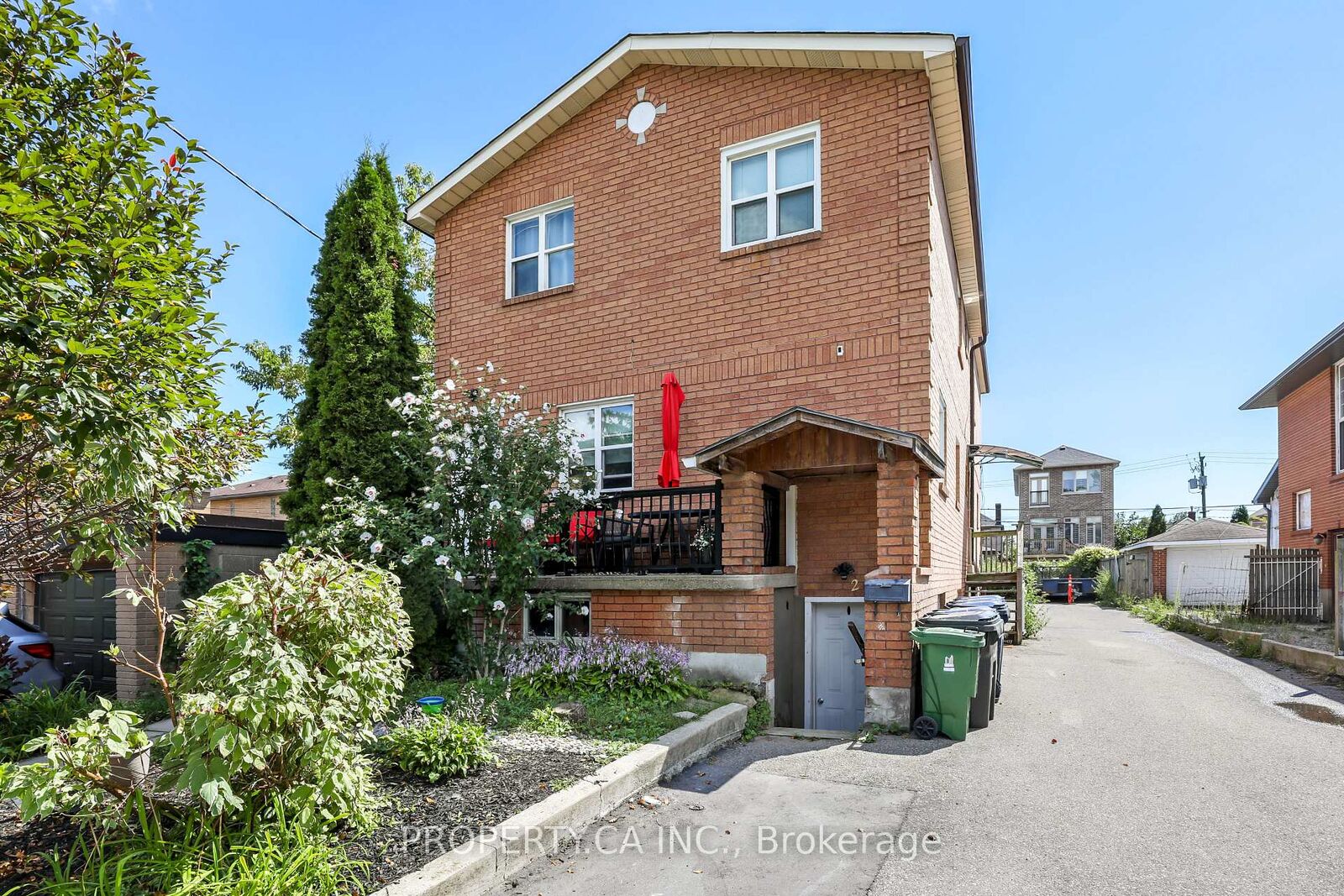 Property Photo:  121 Melrose Street 3  ON M8Y 1B4 