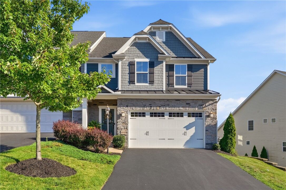 Property Photo: 2512 Adele Ct PA 15143