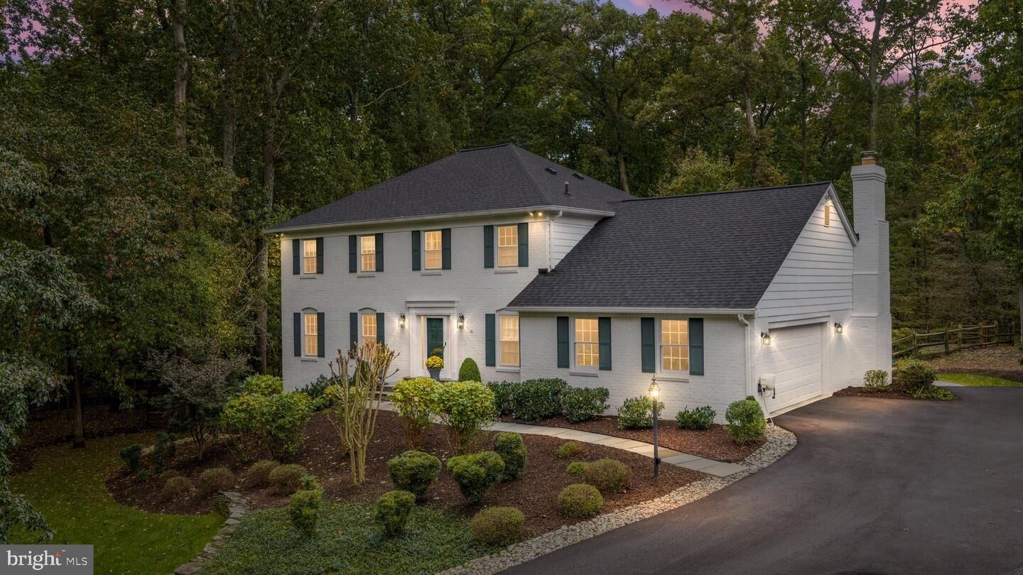 Property Photo: 3202 Pommel Court VA 22124