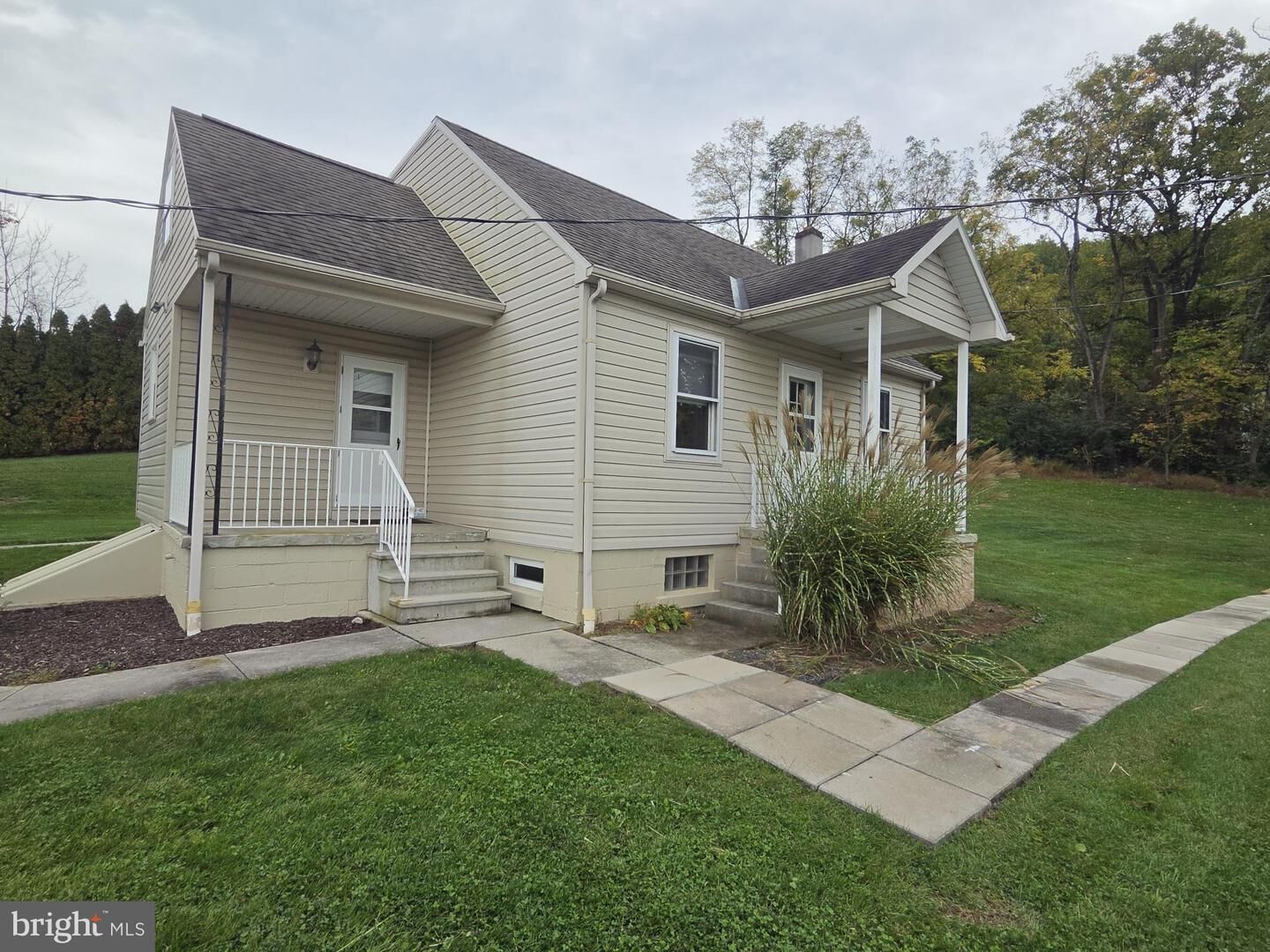 Property Photo:  99 Walnuttown Road  PA 19522 