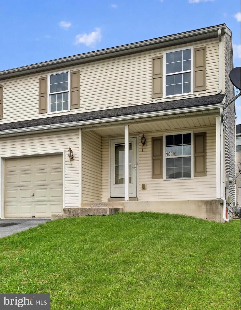 Property Photo:  1015 Alexander Drive  PA 19560 