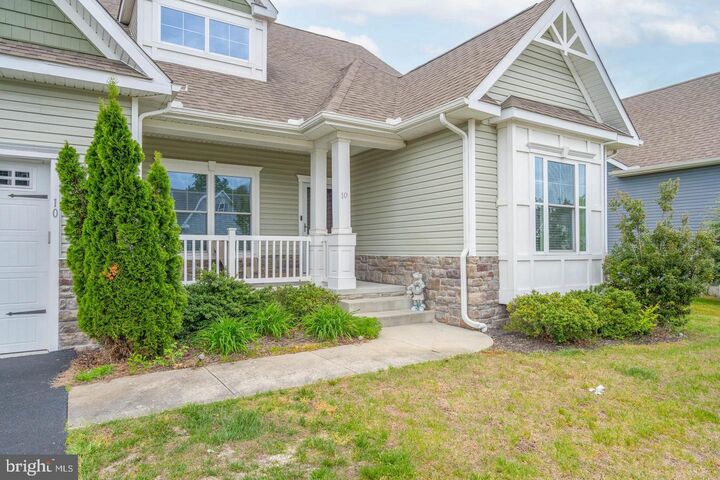 Property Photo: 10 Golden Eagle Drive DE 19970