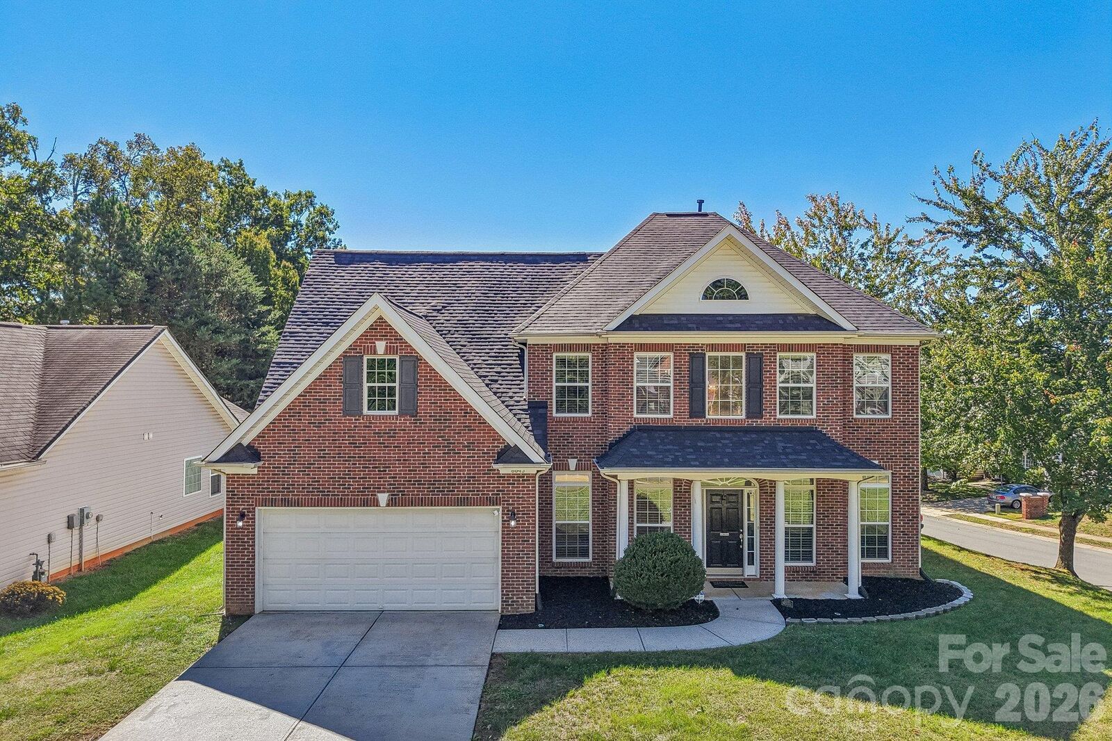 Property Photo: 8645 Ridgeline Lane NC 28269