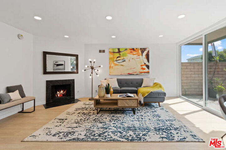 Property Photo:  41 29th Ave, Unit 1  CA 90291 
