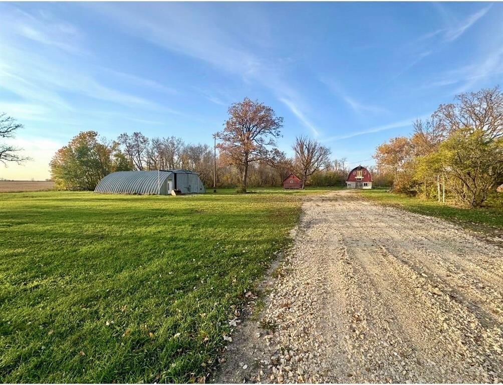 Property Photo:  32067 90 N Road  MB R0E 1C0 