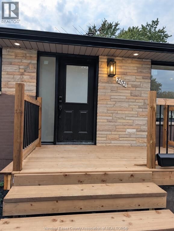 Property Photo:  2101 Dominion  ON N9B 3H8 