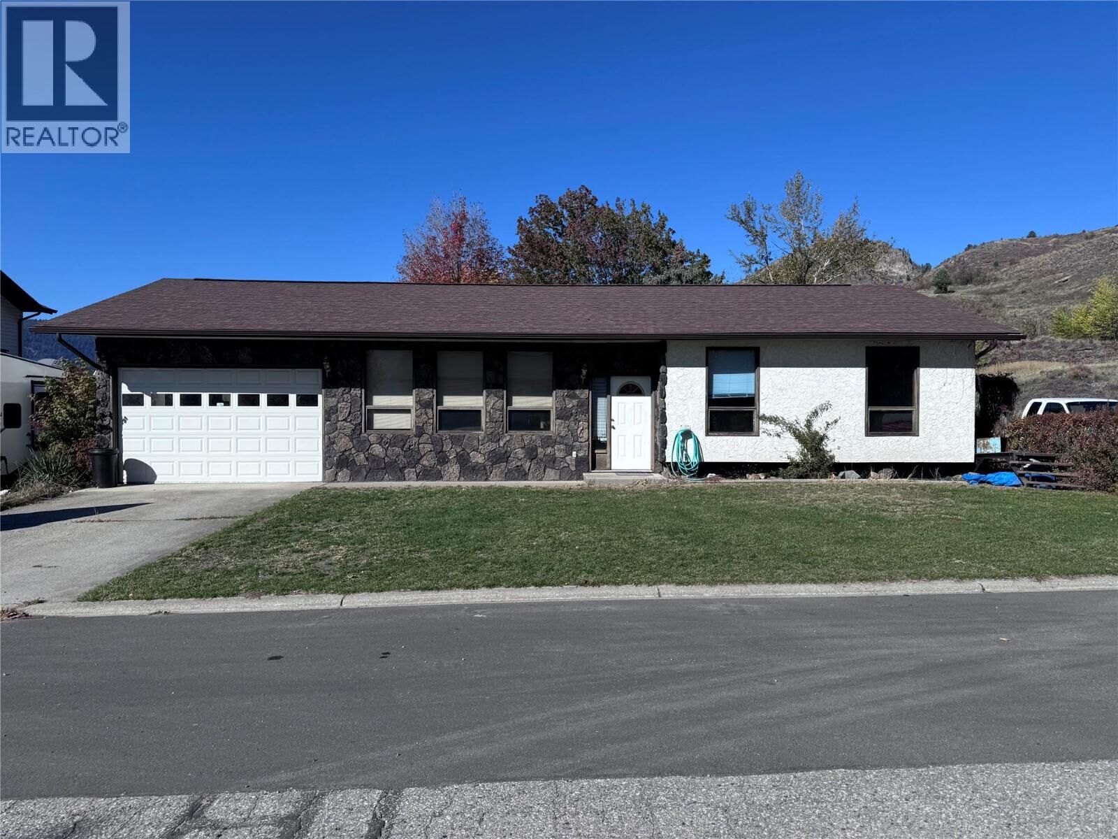 Property Photo: 243 Winnipeg Avenue BC V0H 1H0
