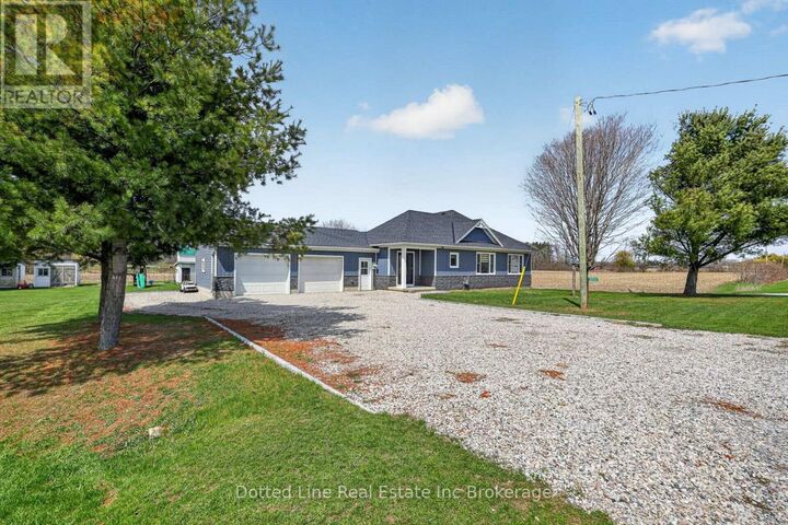 Property Photo:  573 Norfolk County Rd 28 Road West  ON N0E 1G0 