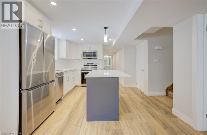 Property Photo:  35 Second Avenue B  ON N2C 1N4 