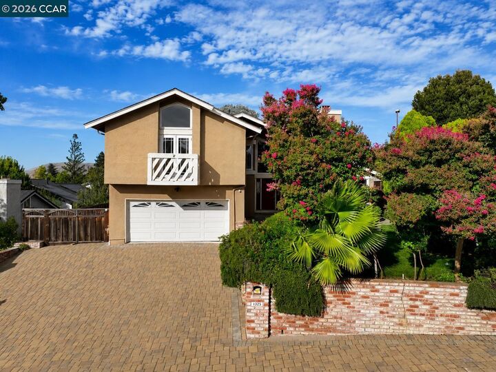 Property Photo: 1325 New Hampshire Dr CA 94521