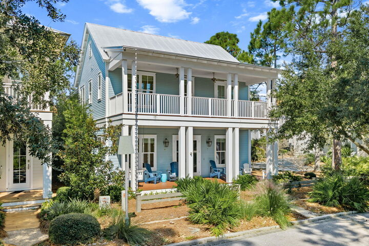 Property Photo: 231 Wisteria Way FL 32459
