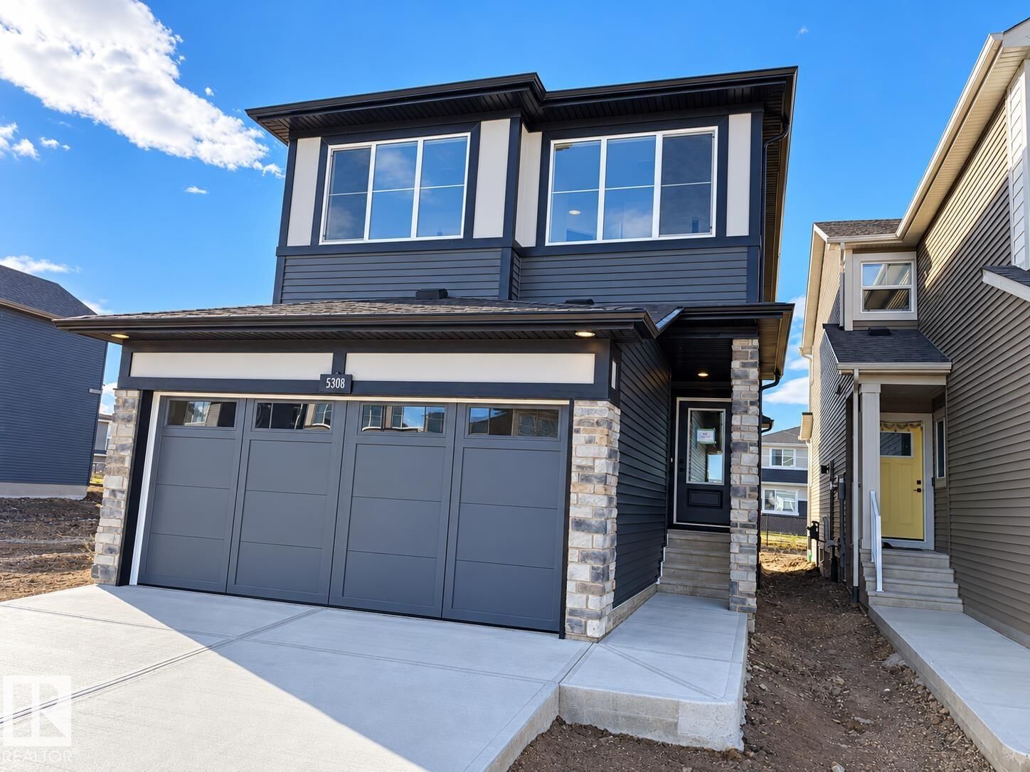 Property Photo:  5308 Hawthorn Close SW  AB T6X 3N5 