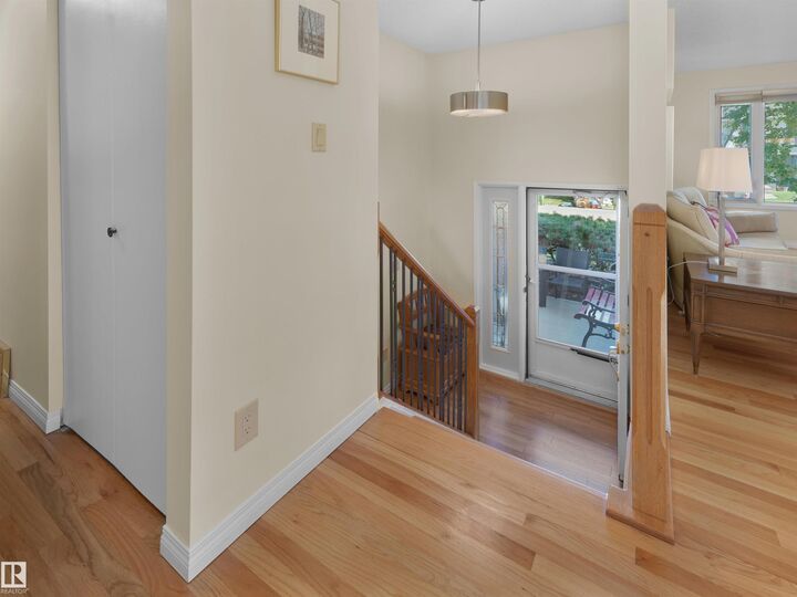 Property Photo:  28 Westridge Crescent NW  AB T5T 1C6 