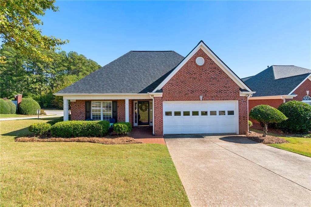 Property Photo: 1180 Livery Circle GA 30046