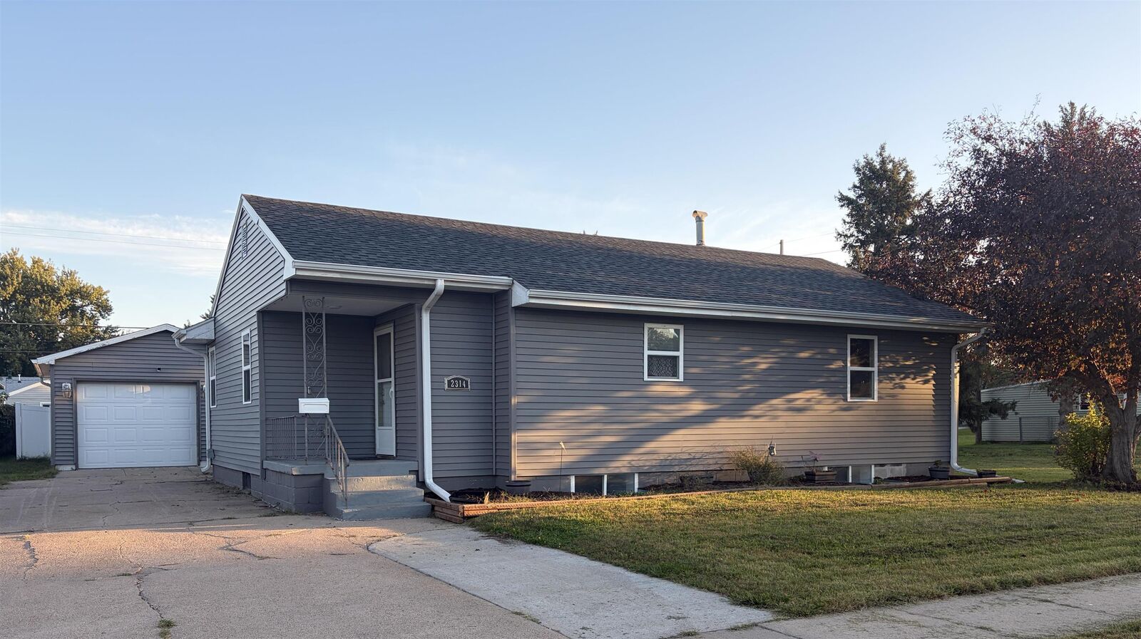 Property Photo: 2314 W 5th Street NE 68901-0000
