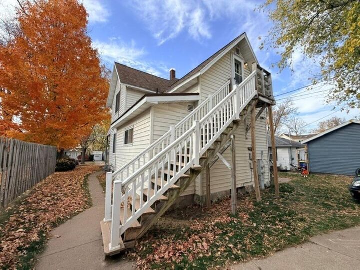 Property Photo: 409 Pier St WI 54452