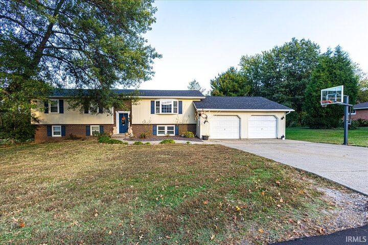 Property Photo:  107 S Second Avenue  IN 47541 