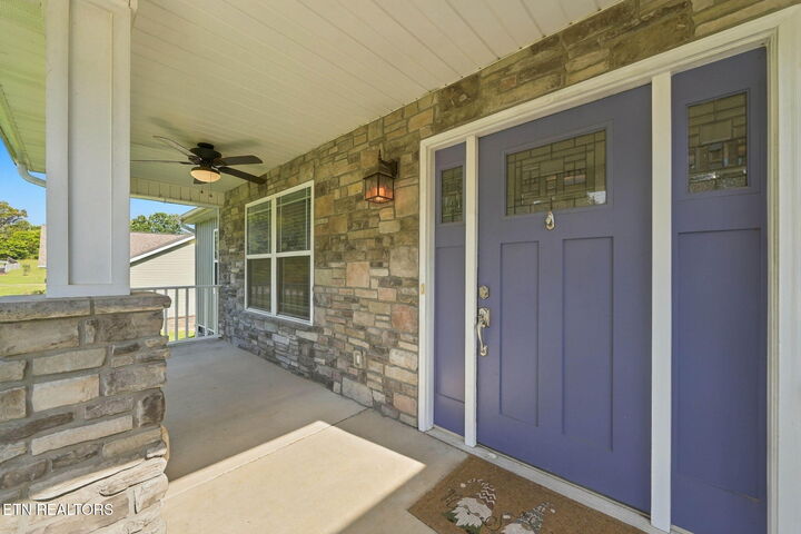Property Photo: 224 N Glen Rd TN 37807