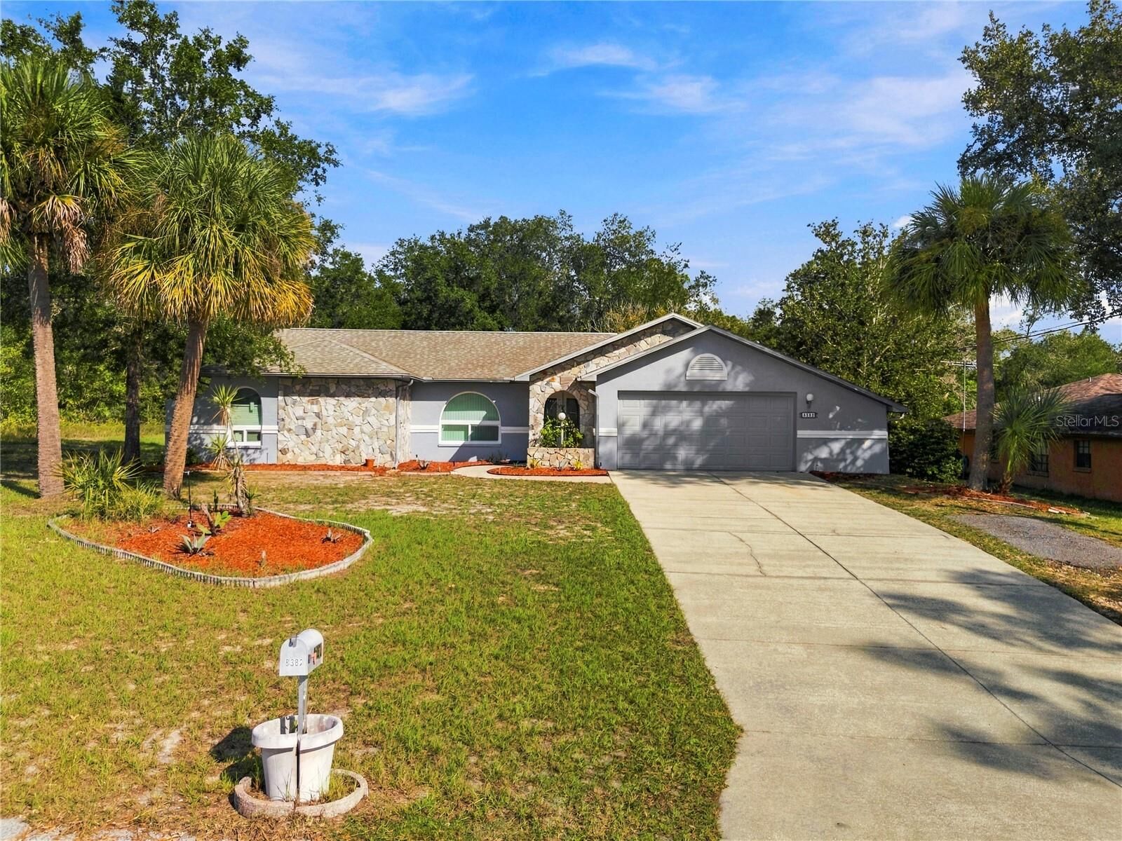 Property Photo: 8382 Pinewood Avenue FL 34613