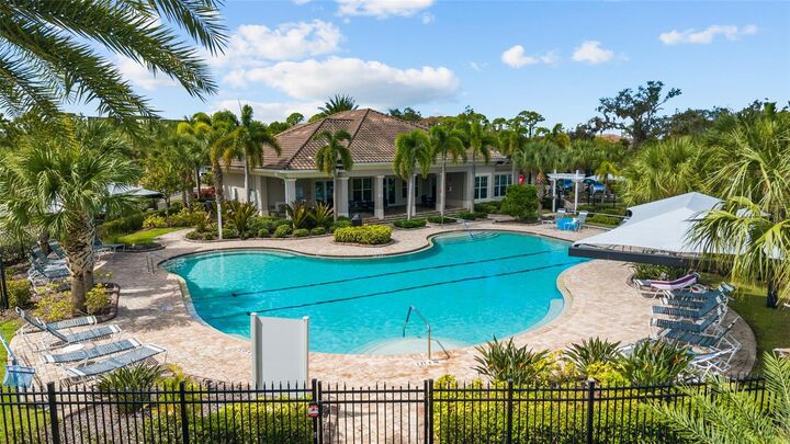 Property Photo:  2924 Oriole Drive  FL 34243 