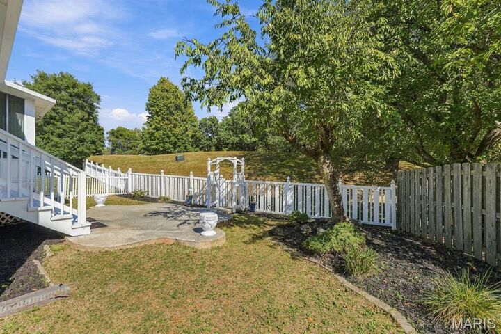 Property Photo:  2116 Riding Spur Drive  MO 63146 