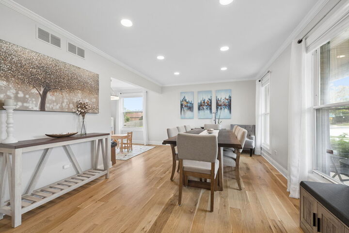 Property Photo: 1712 Borman Place IL 60516