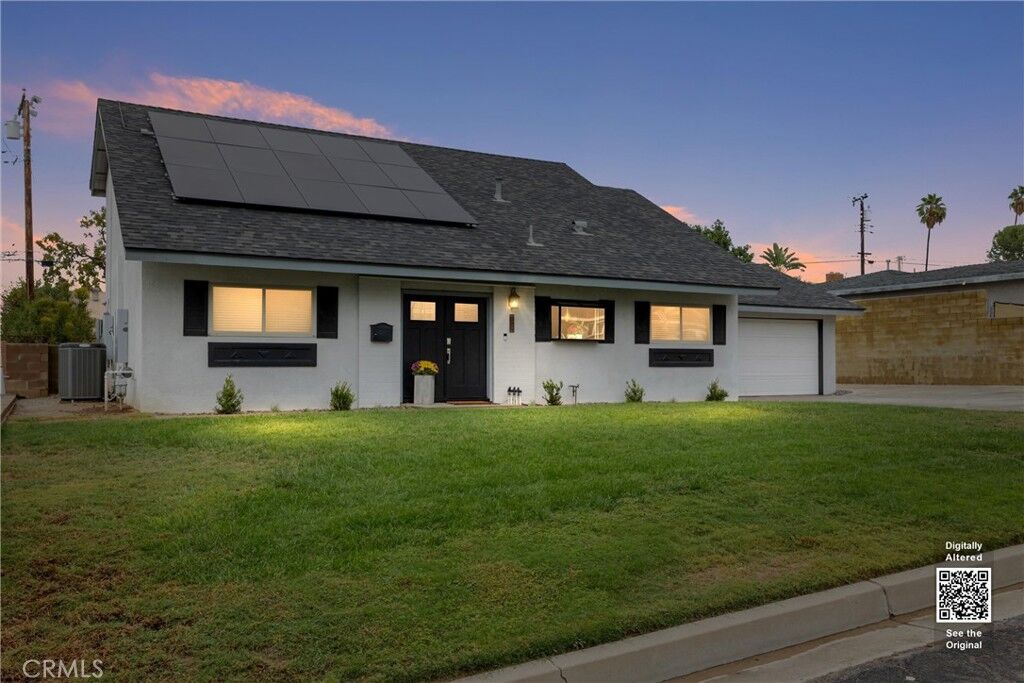 Property Photo:  22596 Thrush  CA 92313 