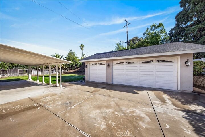 Property Photo:  1411 Garden Street  CA 92373 