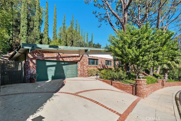 Property Photo:  3635 Royal Woods  CA 91403 