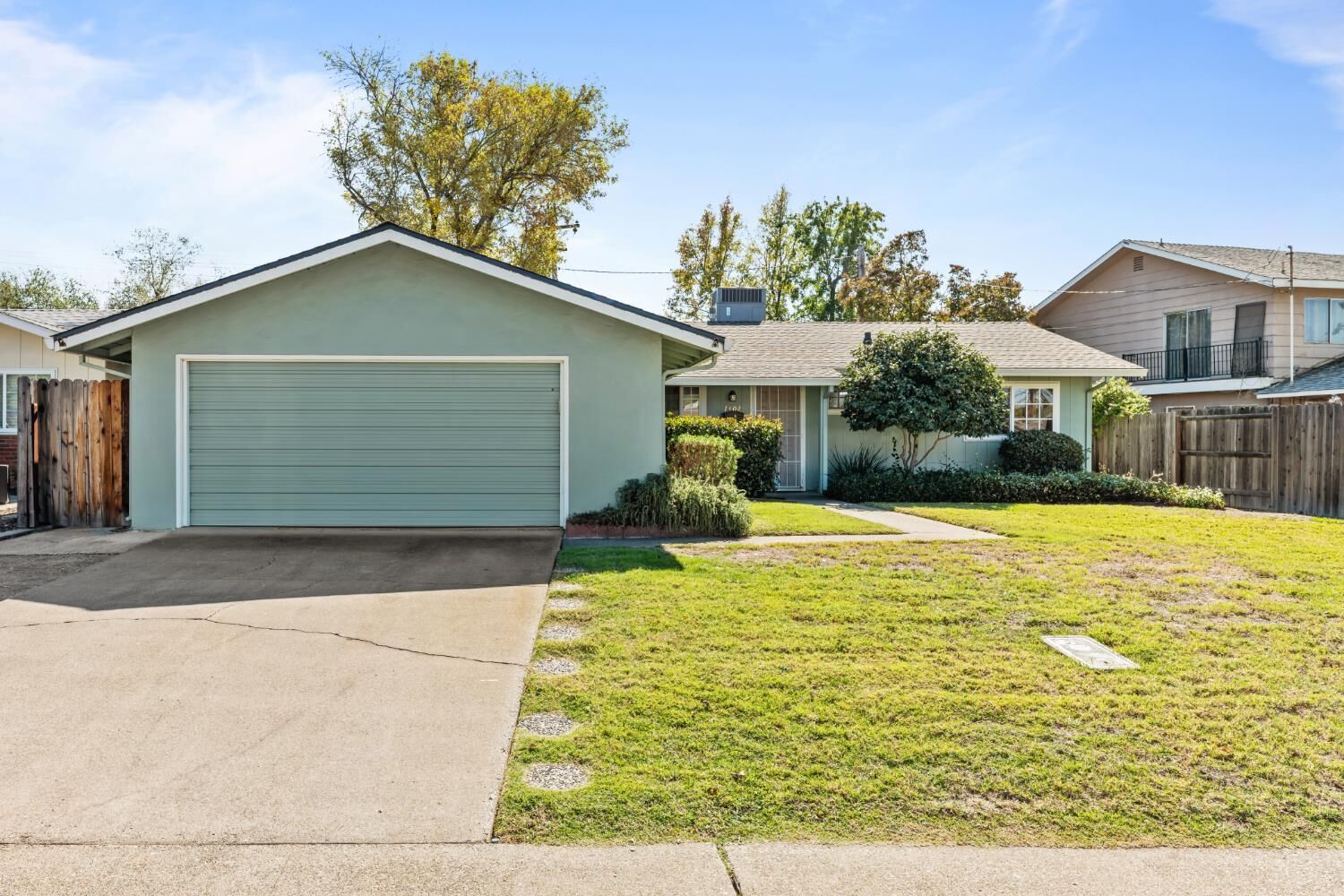 Property Photo:  1402 Gerry Way  CA 95661 