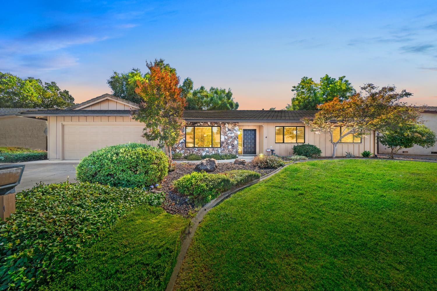 Property Photo:  8956 Lansdowne Court  CA 95624 