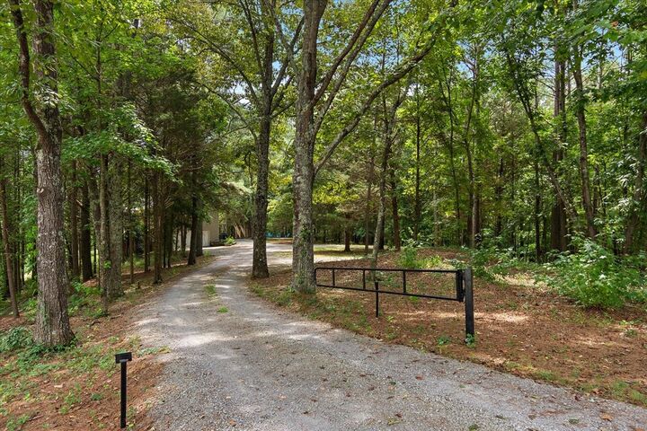 Property Photo:  4250 Four Seasons Rd  TN 37166 