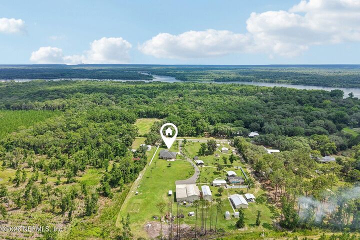 Property Photo: 122 Macon Road FL 32177