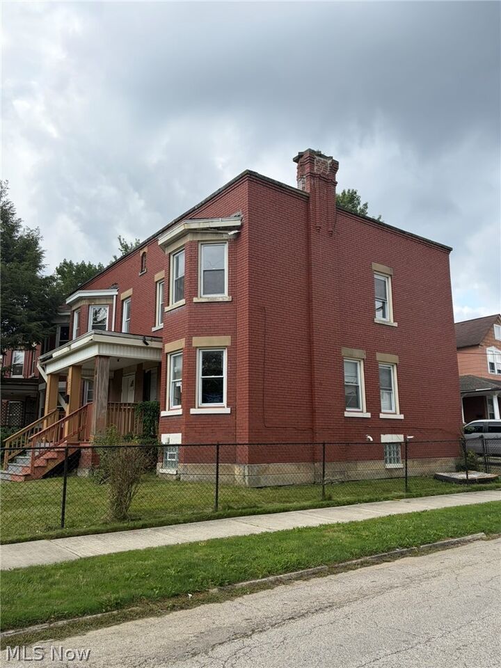Property Photo:  2082 W 98th Street  OH 44102 