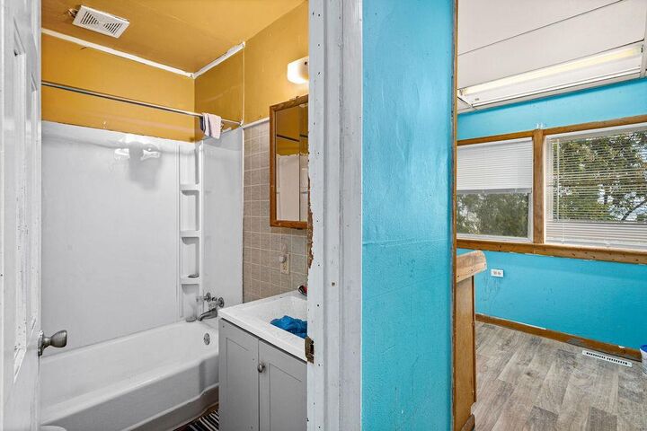 Property Photo: 12 E 5th Street MN 55805