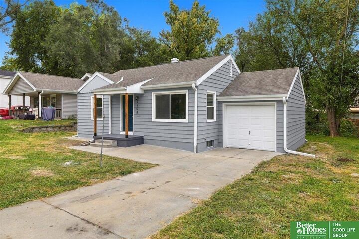 Property Photo:  3708 Franklin Street  NE 68111 