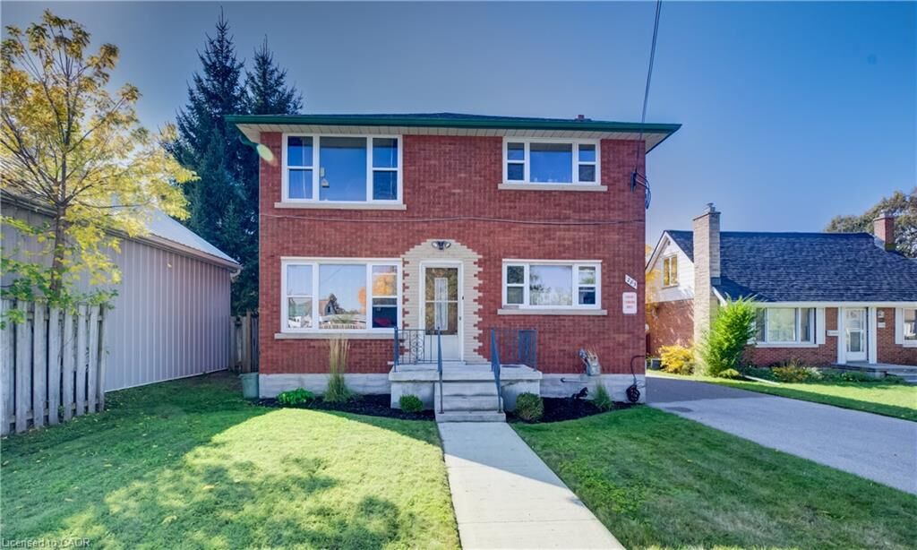 Property Photo:  283 Becker Street  ON N2B 1X8 