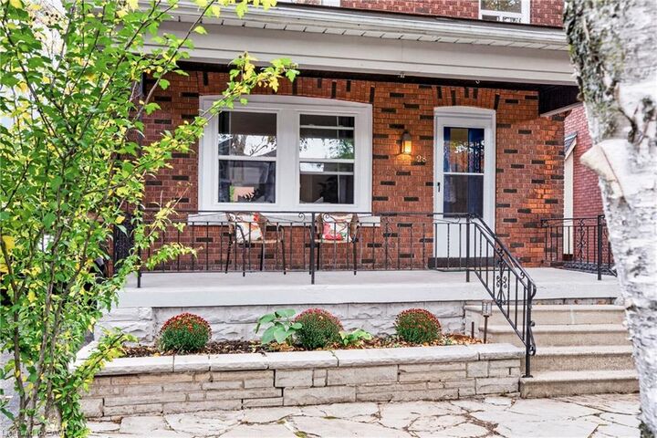 Property Photo:  28 North Oval  ON L8S 3Y6 
