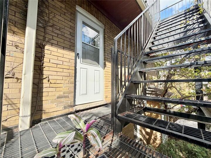 Property Photo:  241 Macnab Street S Unit 2  ON L8P 3E2 