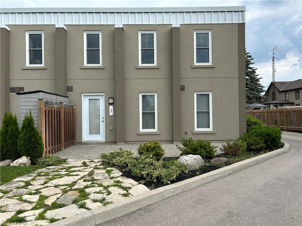 Property Photo:  992 Windham Centre Road 1  ON N0E 2A0 