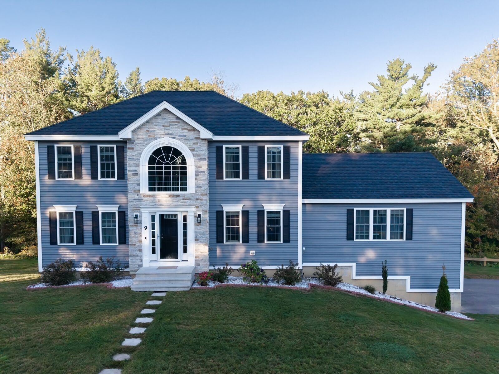Property Photo:  9 Arrowhead Way  MA 01543 